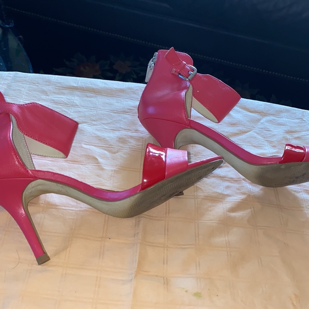 Tahari sandals size 9 - Picture 6 of 7